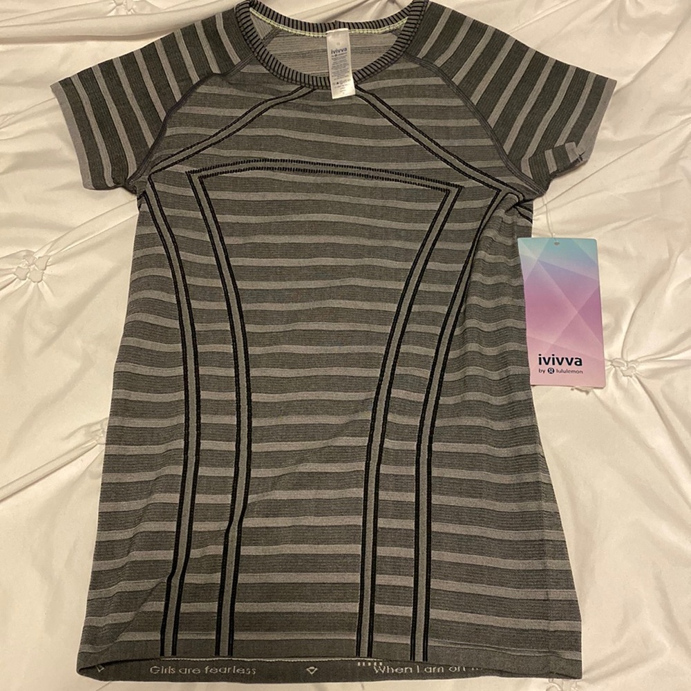 IVIVVA by LULULEMON fly tech SS Tee
